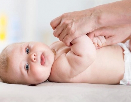 Vì Sao Phải Massage Cho Em Bé Sơ Sinh? – Bí Quyết Vàng Cho Hành Trình Khôn Lớn Của Bé